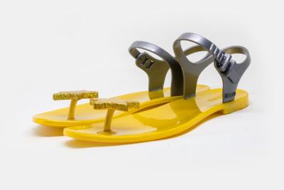 sandale compensée jaune moutarde